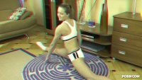 horny sporty ponytialed teen stretching and sweating in red cyan 3d softcore porn