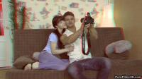 stereoscopic cute couple in the couch