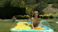 nikki sexx all wet and wild playing with water in her bikini in anaglyph 3d