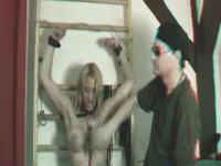 stereoscopic tit slapping